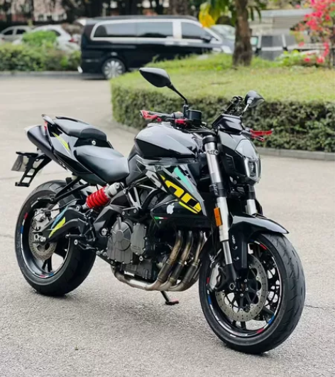 20年贝纳利黄龙600，低价出售九五新二手...