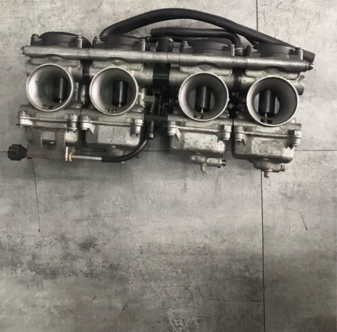 川崎ZRX400，猪头、西风化油器、日本雅虎直拍回来、看好再...