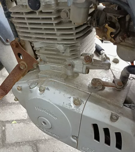 豪爵铃木钻豹，发动机没有杂音，灯亮表走，9...