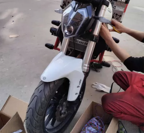 摩托车贝纳利黄龙300，北京牌照，可以过户...