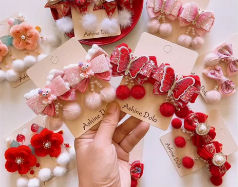 新年特价，9.9一对包邮，儿童新年大红老虎...