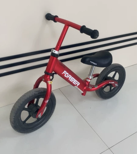 永久儿童12寸滑步车，八成新，旗舰店购买，...