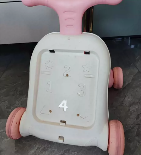 出闲置婴儿学步车，带水箱，面板可拆下来当做...