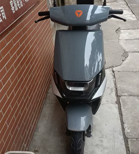 雅迪电动车八九成新  转让 感兴趣的话点“...