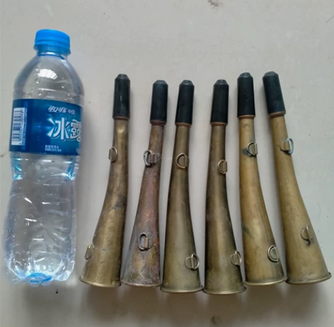 老铜号 老铜喇叭 二手物品都有小磕碰和小瑕...