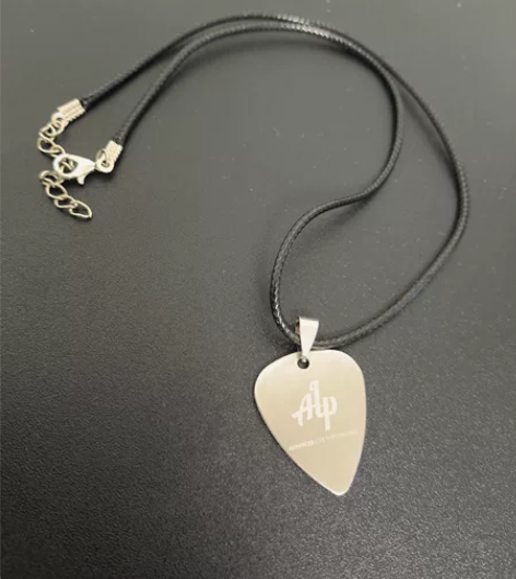 Alp吉他原装拨片项链 琴卖掉来 这个也出...