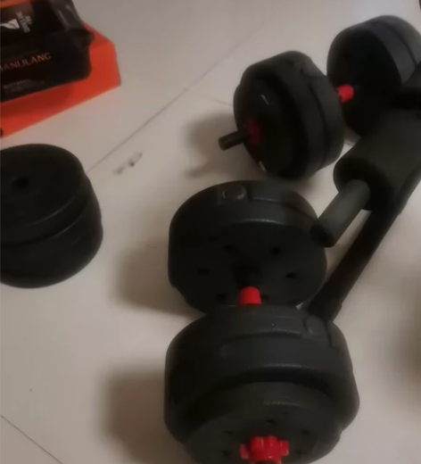 很实用的居家健身器材,哑铃一对,单只20k...