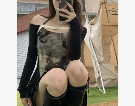 【全新未穿】1WBLACK印花撞色上衣女2...