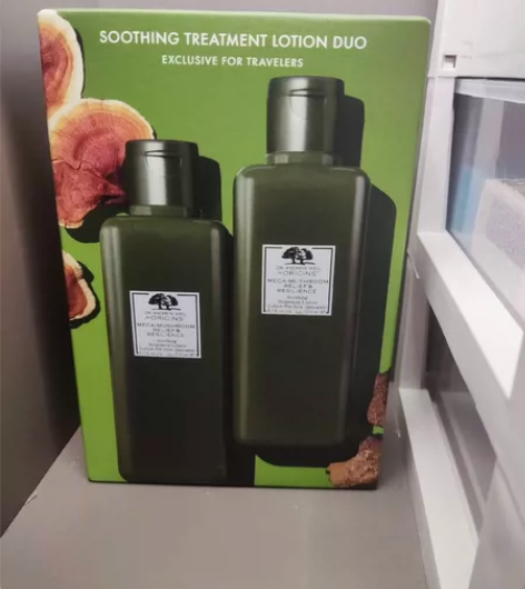 出菌菇水 屯太多菌菇水了 现出三瓶 cdf...