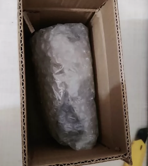 出雅诗兰黛沁水2CO全新未拆封正装粉底液2...