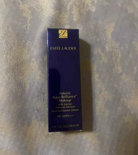 雅诗兰黛沁水粉底液，1c0，23年五月底购...