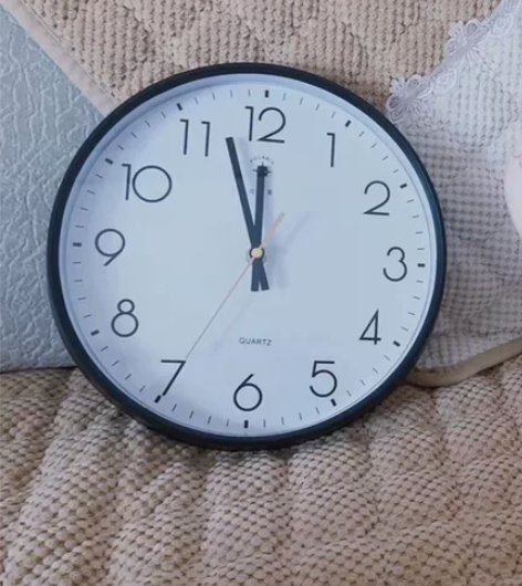 ?北极星钟表挂钟客厅家用时尚静音时钟现代创...