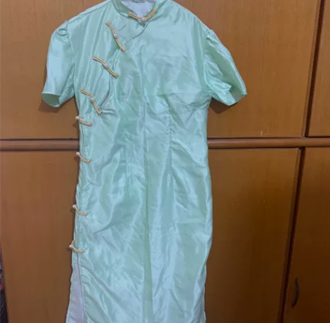 服装设计作业旗袍 感兴趣的话点“我想要”和...