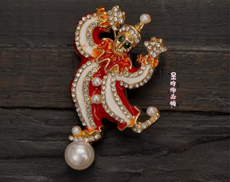 【捡漏包邮】彩釉手绘小丑胸针，创意珍珠水钻...