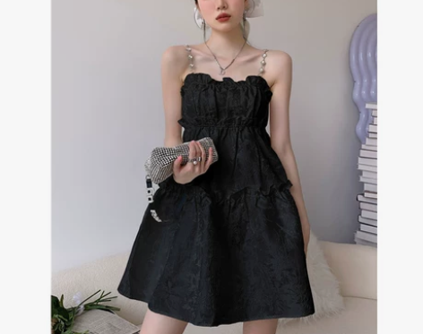 黑色水钻吊带蓬蓬连衣短裙女a字公主甜美娃娃...