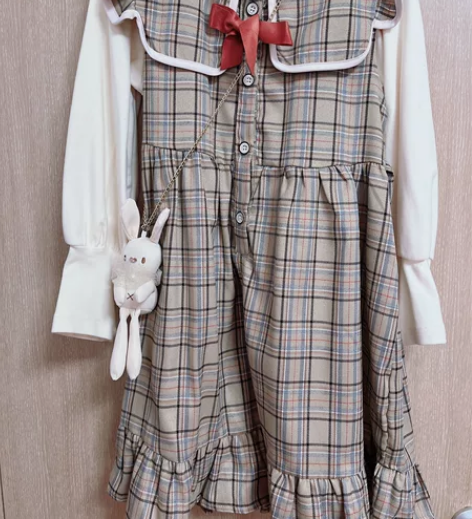 160码两件套连衣裙，偏小，适合140左右...