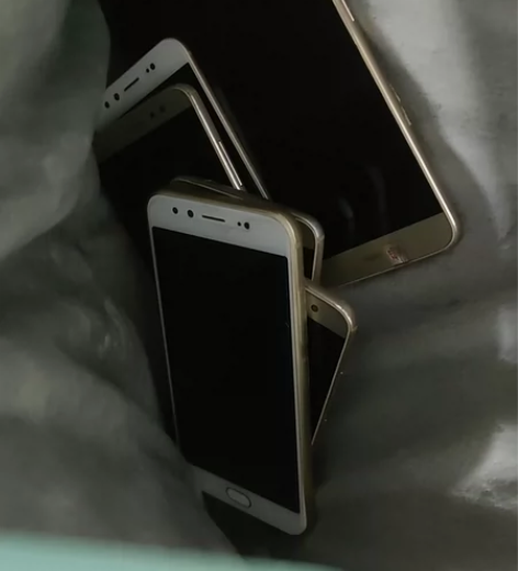 华为麦芒五，6+64g， Vivox9，出...