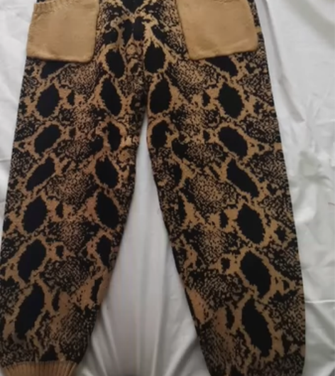 包邮两件女士休闲外穿针织毛裤加厚小脚裤。轻...