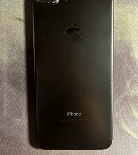 个人一手苹果7p128g国行用下来，停在1...