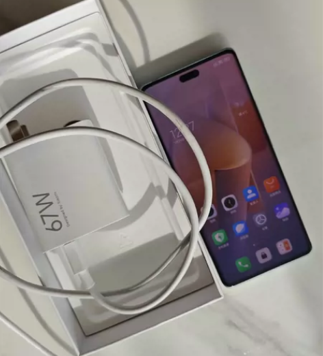 自用小米Civi3 12+256用了3个月...