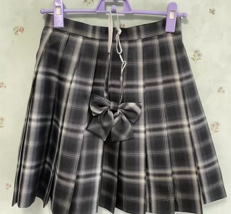 #JK 一条JK群,中意的可以带走,全新。...