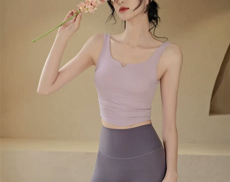 瑜伽美背心带胸垫健身服上衣 L码 感兴趣的...