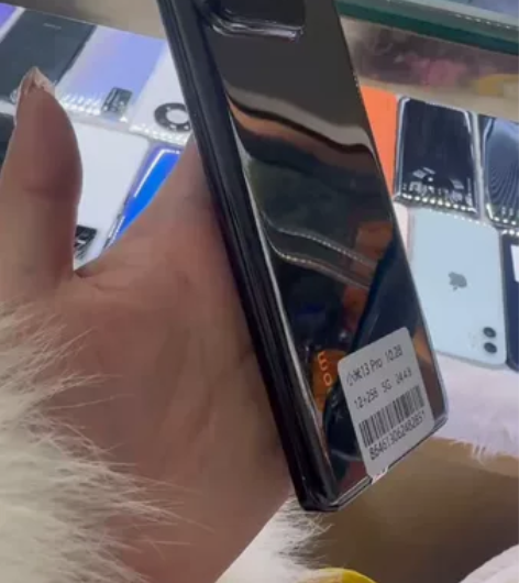 在保修小米13pro,内存12+256,全...