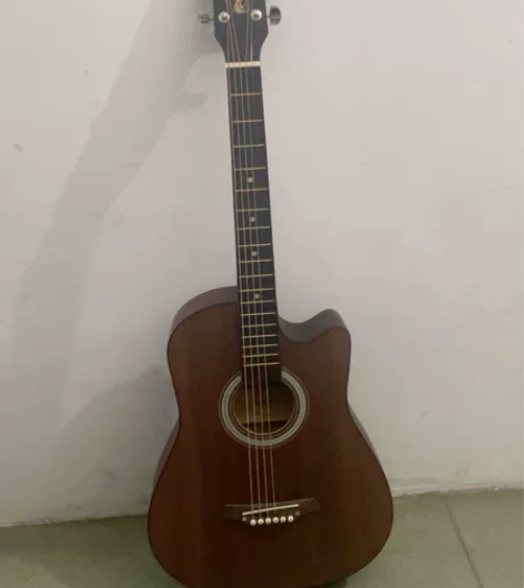 BANSID/班士顿 班士顿吉他，三年前入...