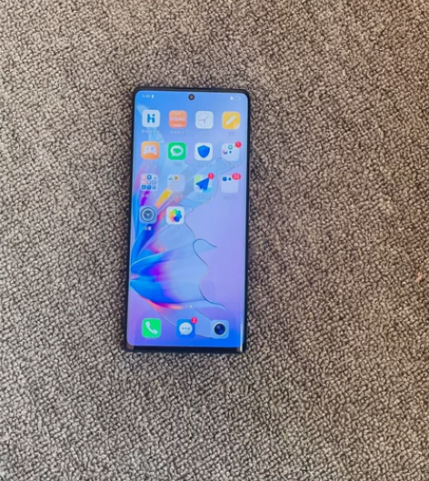 荣耀70黑色 5g版12+256大内存，骁...