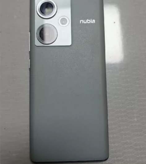 努比亚z50，12+512版本，成色还行，...