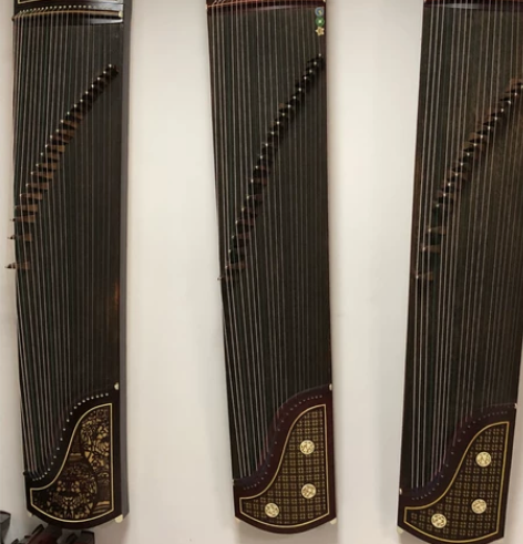 闲置古筝转！！ 淘宝旗舰店购买 无损坏。坐...