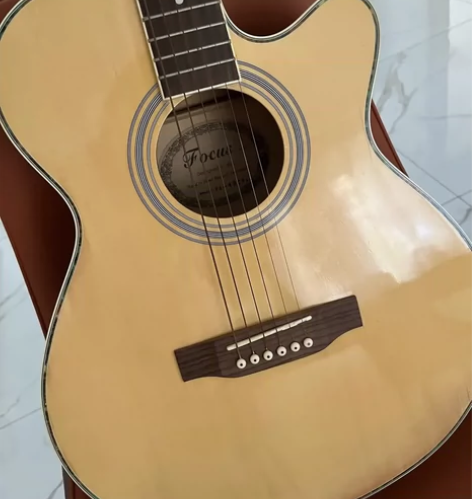 吉他 型号福克斯focus fs 40cn...