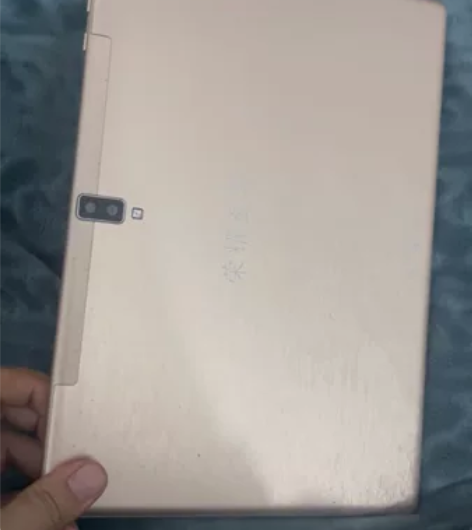 外屏破损了，需要修。有点卡，平时孩子看视频...