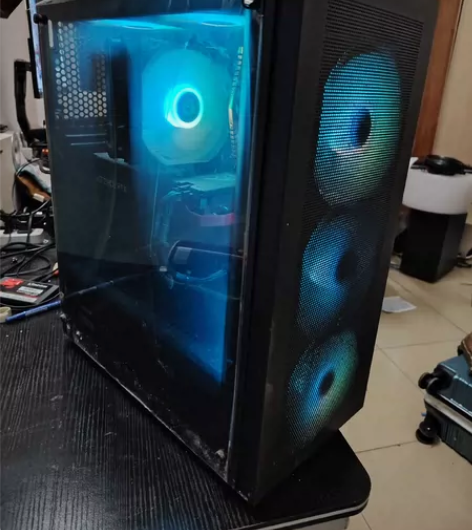 爱国者T18单机箱亚克力全侧透,可用ATX...