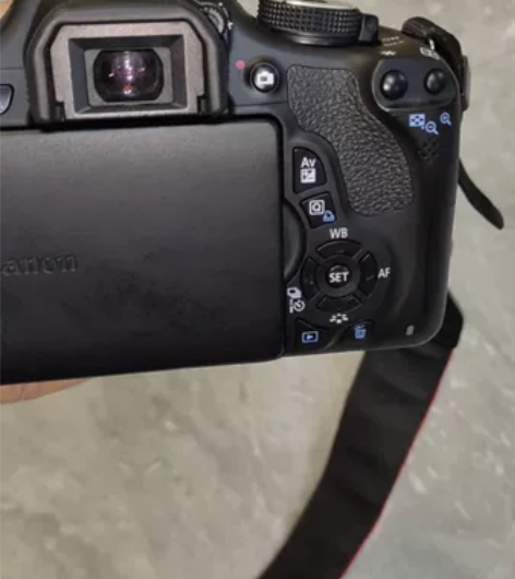 佳能600D配18-135 IS套机,成色...