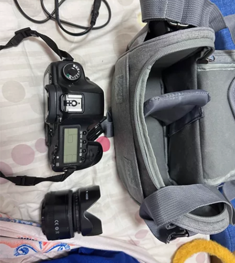 个人二手佳能5D2，不单卖镜头 外观有一处...