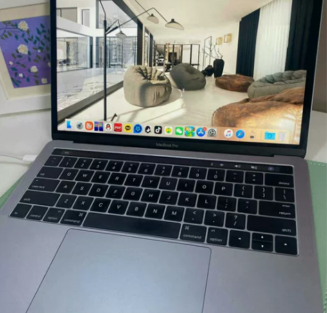 苹果Mac book pro成色配置如图，...