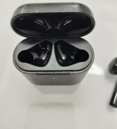 QCY t8Pro真无线蓝牙耳机，左耳外观...