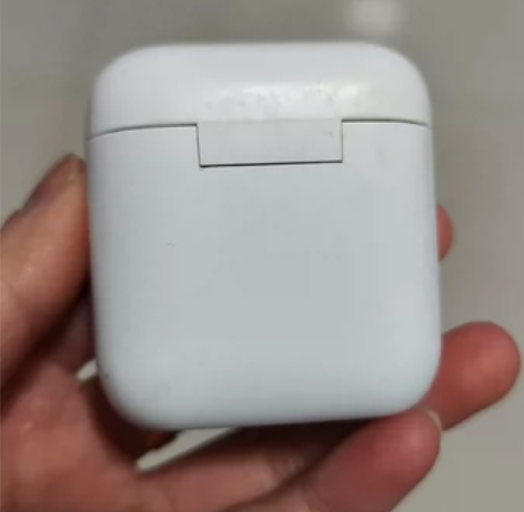 QCY-T8 品相如图，功能正常。只有R耳...