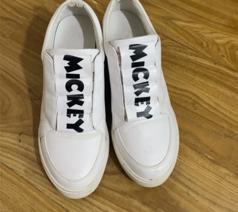 36码有内增高九成新 感兴趣的话点“我想要...