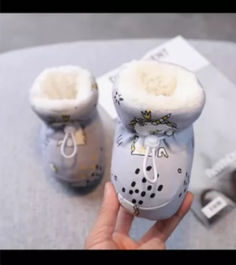 冬季婴儿鞋软底加绒加厚男女新生宝宝护脚0-...