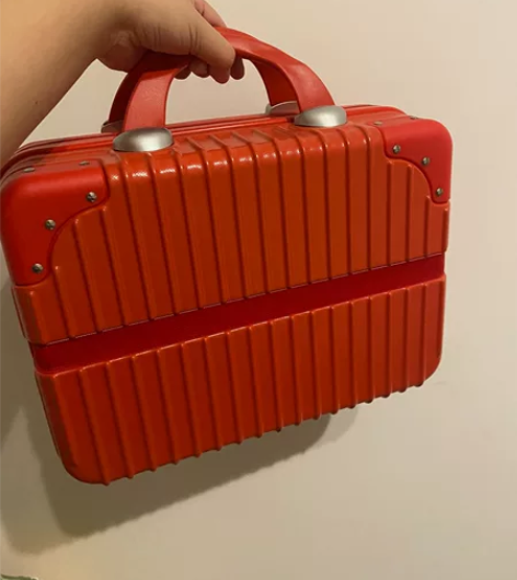 出婚礼闲置！晨袍喜烛抱枕本命年睡衣婚包拍照...