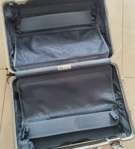 90分全金属外壳旅行箱原价2千多,800元...