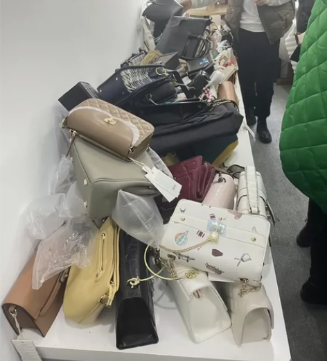 90分,瑞士军刀双肩包,行李箱,年底清仓,...