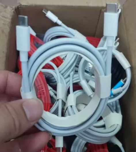 安卓充电线4根，正常长度，这个两头都是一样...