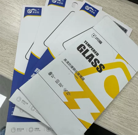 苹果13手机膜，4张，钢化膜，全新，因为换...