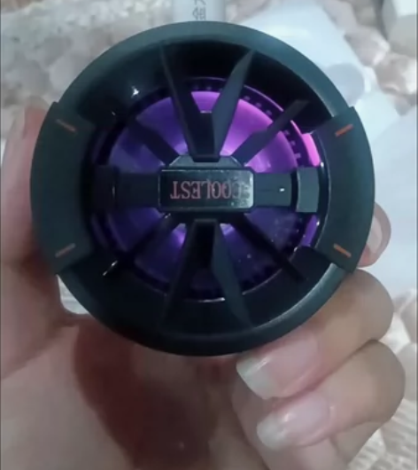 手机磁吸散热器半导体结冰制冷背夹散热游戏电...