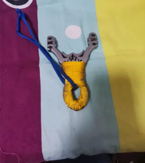 弹弓羚羊，自己玩的，眼不好了，玩不了了，真...