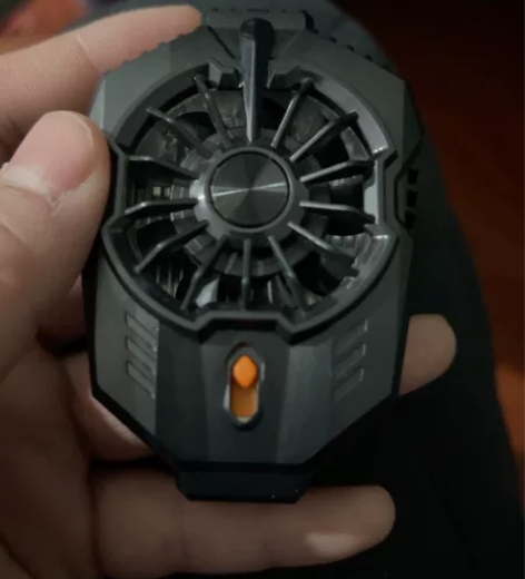 手机背夹散热 仅自提 常熟老欧尚附近?几乎...