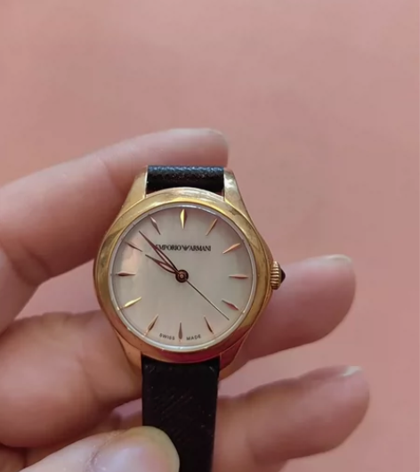 阿玛尼手表 免税店四千购入 买来没戴几次,...